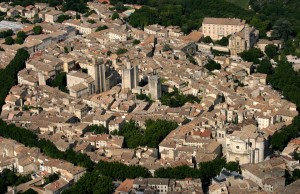 vue-aerienne-uzès-gard_cliché-volavue.unblog.fr