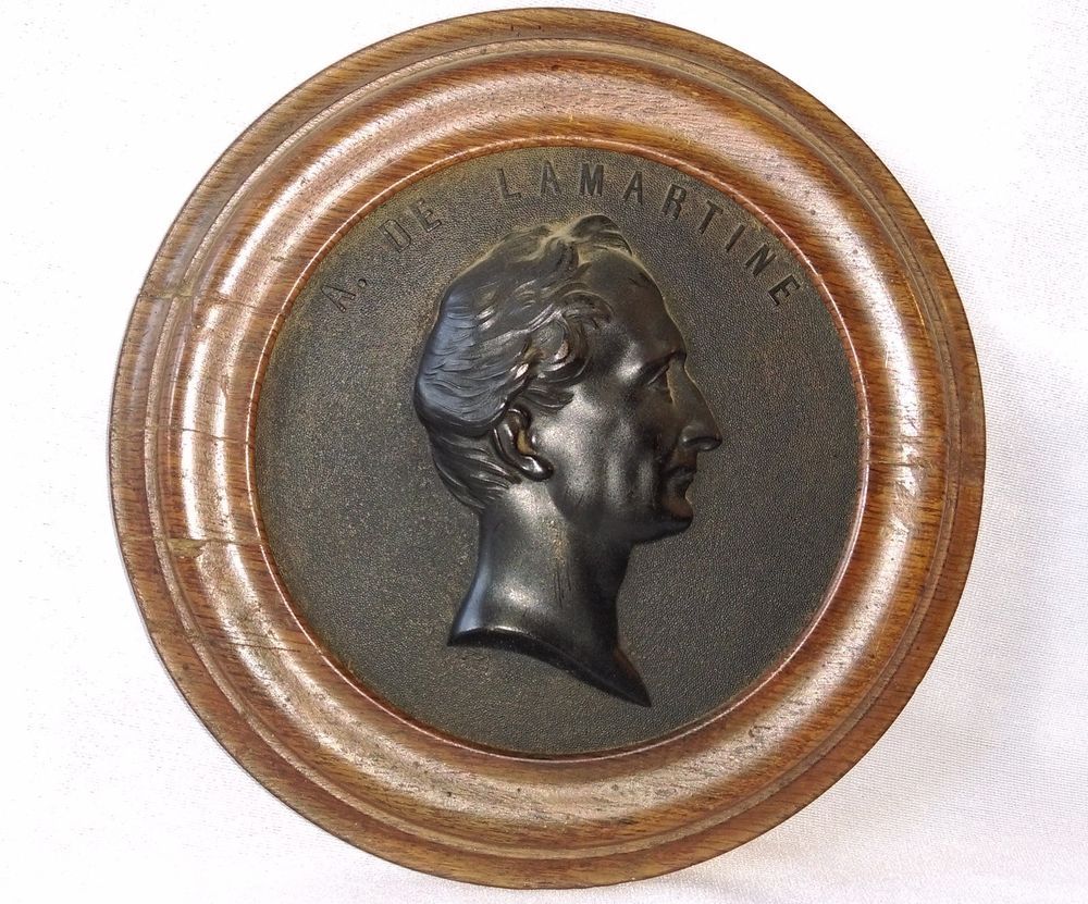 Médaille en bois durci d'Alphonse de Lamartine (photo vente ebay egoimago)