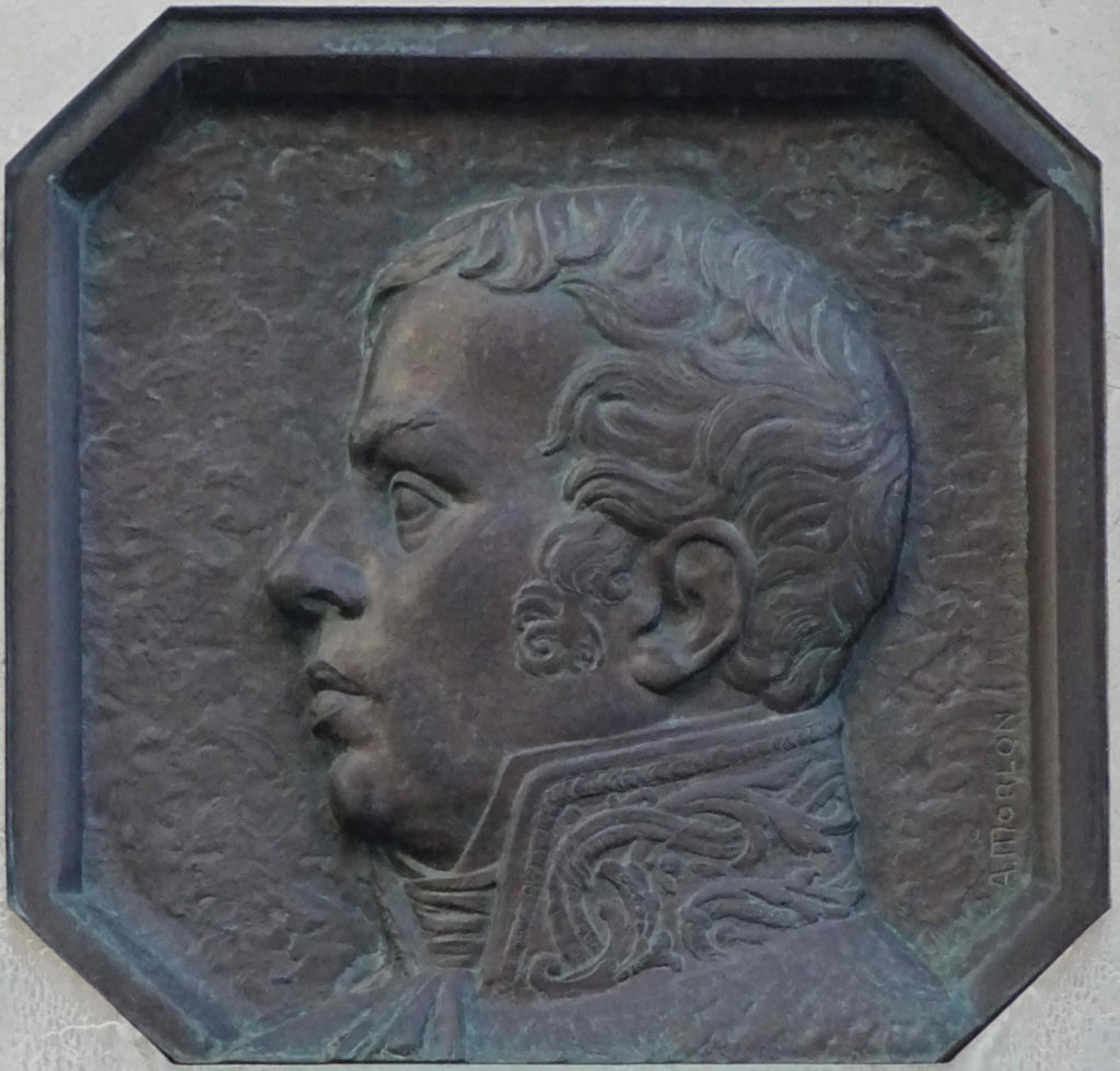 Médaillon Intendant Général Pierre DARU par Alexandre Morlon (1933) - 31 rue de Grenelle à Paris